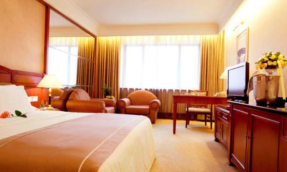 Guanganmen Grand Metropark 4*